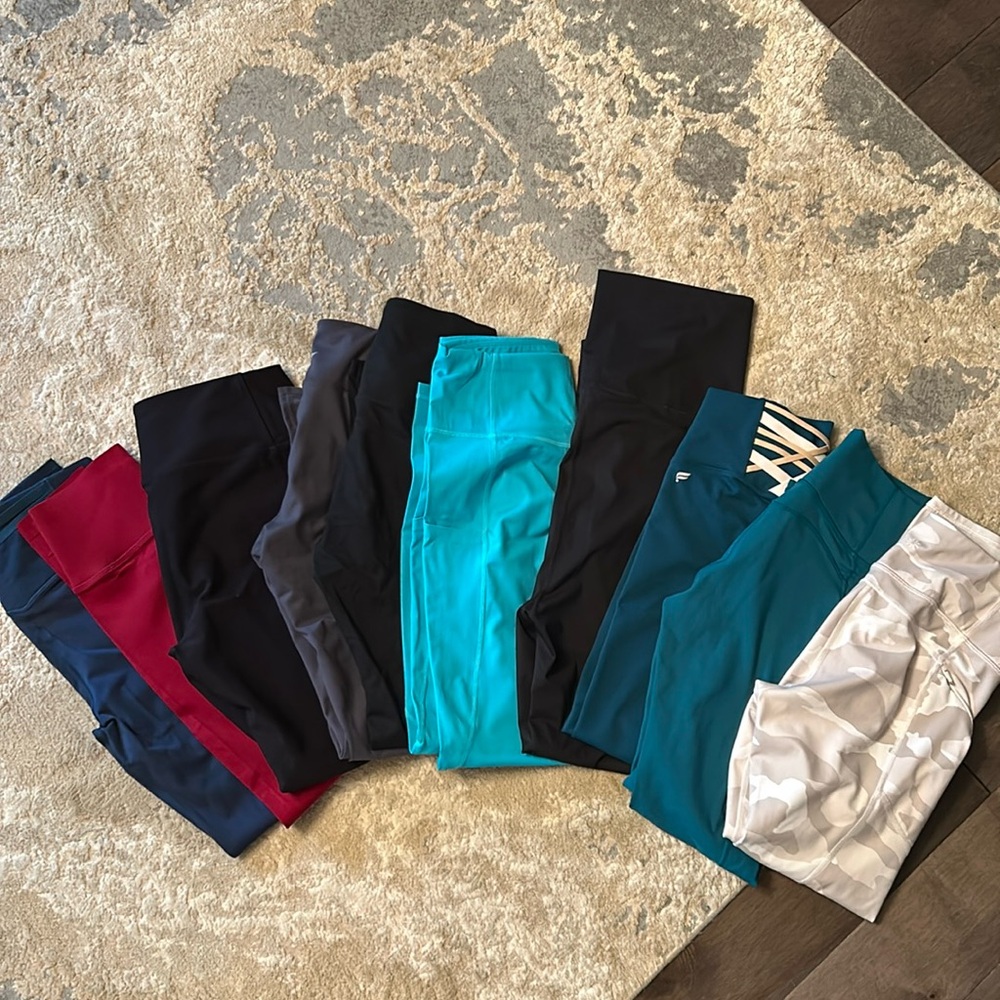 Lot of 10 leggings, most NWOT, small sizes, full length with pockets